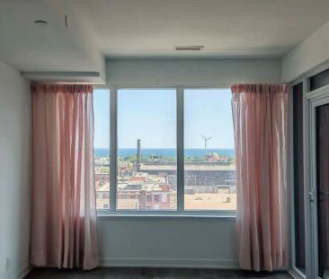 285 Dufferin St Street ##813 Master Bedroom - Photo 6