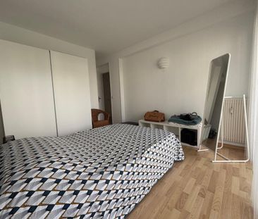 Location Appartement 4 pièces Meublé 85m² CAEN 14000 - Photo 5