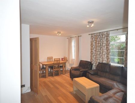 2 Bedroom Apartment Available Arranging tenancy - Photo 3