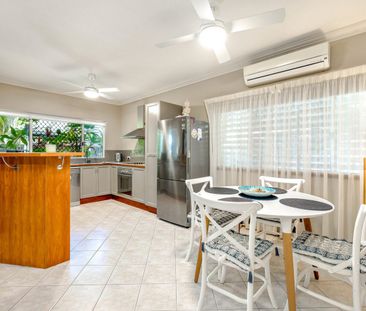 Furnished ground floor apartment, two streets from beach. - Photo 5