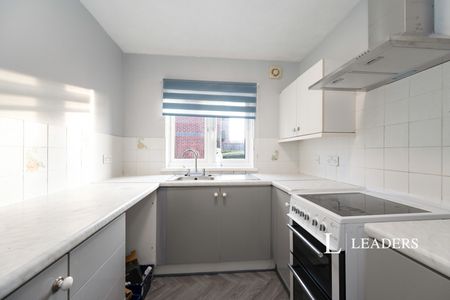 2 bedroom apartment to rent Rowan Court, Southsea, Hampshire, PO4 - Photo 5