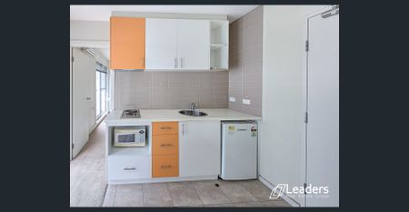 Apartment Close To All Amenities - Photo 3