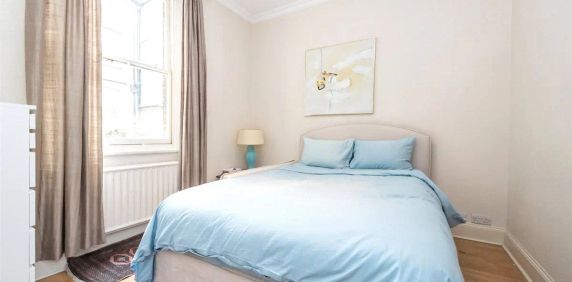 3 bedroom flat in Chelsea - Photo 2