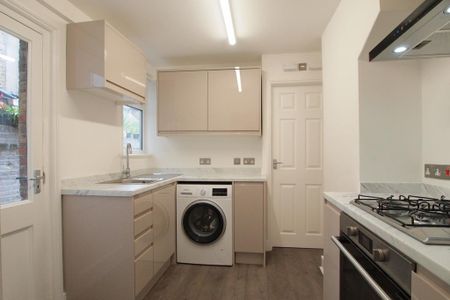 1 bedroom flat to rent - Photo 4