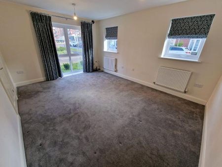 3 bedroom semi-detached house to rent - Photo 4