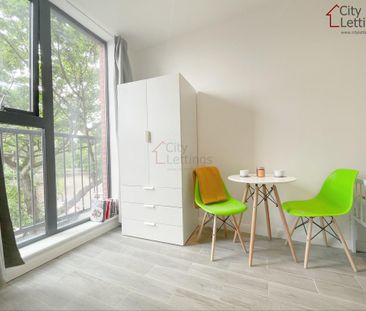 Studio to rent - Photo 1