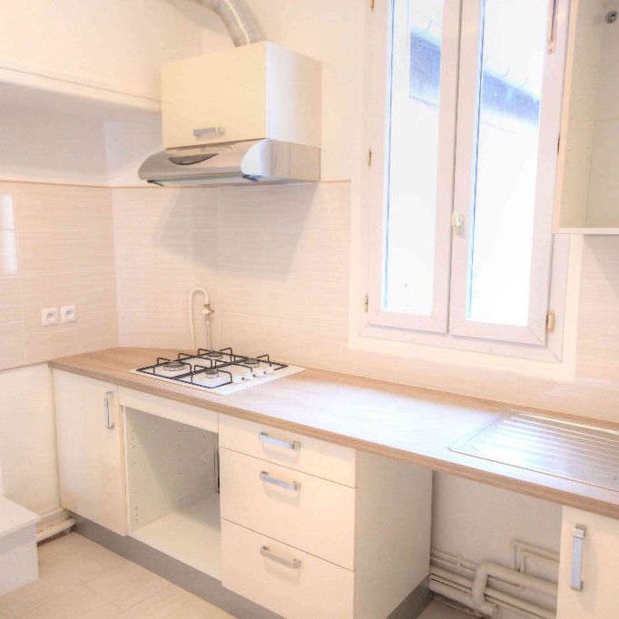 Location Appartement 5 pièces 106m² - Photo 1