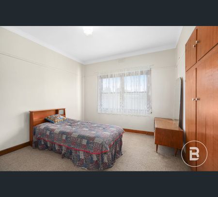 527 York Street, Ballarat East, Vic 3350 - Photo 2