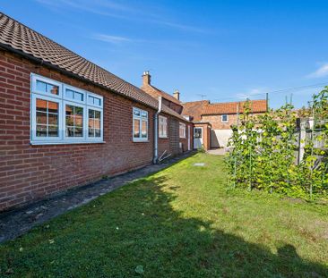 3 bedroom detached bungalow to rent - Photo 5