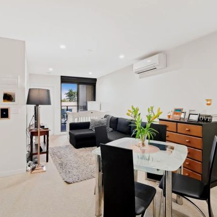 1Bedrooms, 1Bathrooms - Photo 1