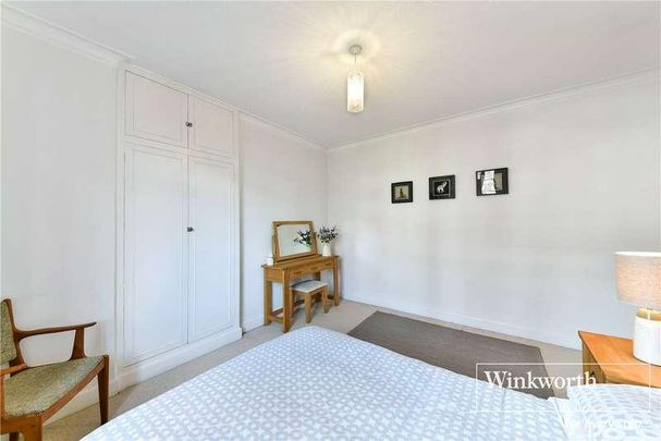 Watchfield Court, Sutton Court Road, Chiswick, W4 - Photo 1