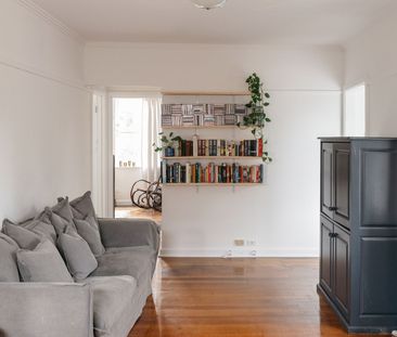 95 Sunset Boulevard, Jacana VIC 3047 - House For Rent | Domain - Photo 2