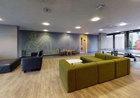 Bronze Studio - Photo 3