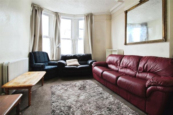 5 bedroom semi-detached house to rent - Photo 1