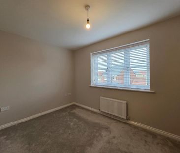 2 bedroom semi-detached house to rent - Photo 3