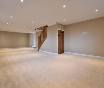 3 bedroom barn conversion to rent - Photo 1