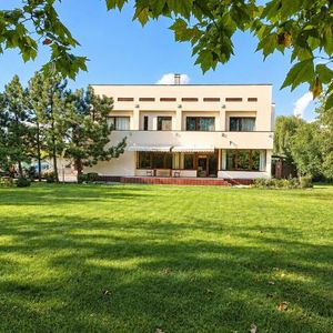 Villa with a generous yard, 2000 sqm | Pipera area - Fotografie 3