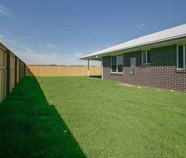 Four Bedroom Home Available! - Photo 1