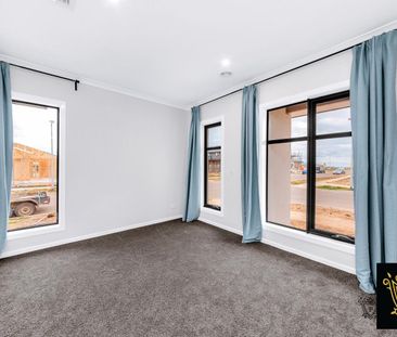 Stylish 3 Bedroom Family Haven !! - Photo 3