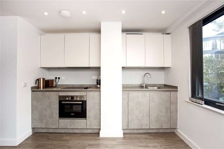 A superb studio apartment located in popular The Milliners development - Photo 5