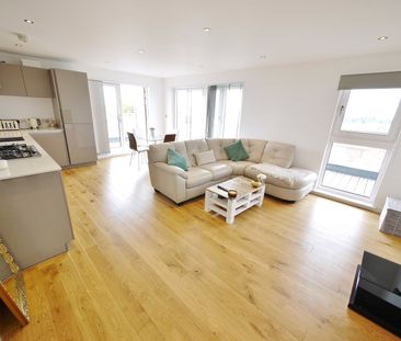 2 bedroom penthouse to rent - Photo 5