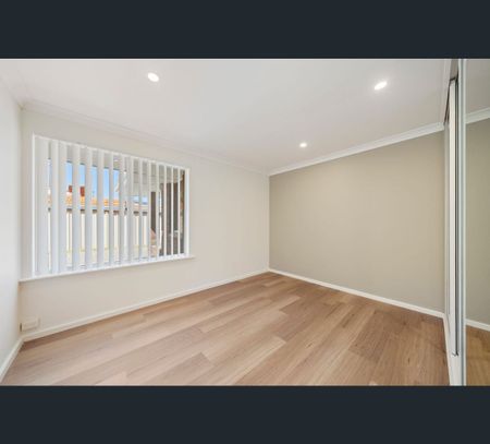 41 Grandpre Cres, Hamilton Hill, WA 6163 - Photo 5