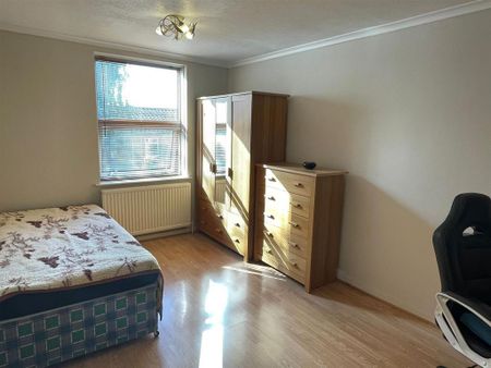 3 bedroom house to rent - Photo 3