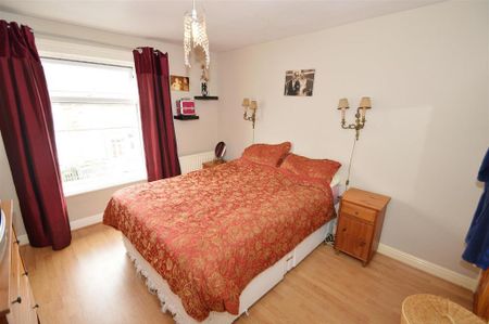 2 bedroom terraced house to rent - Photo 2