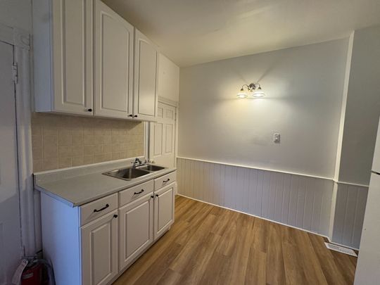For Lease - 491 Eagle Street Unit# B, Newmarket, Ontario - Photo 1