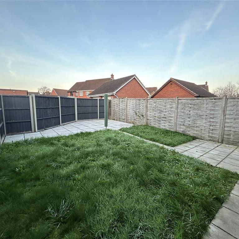 3 bedroom terraced house to rent - Photo 1