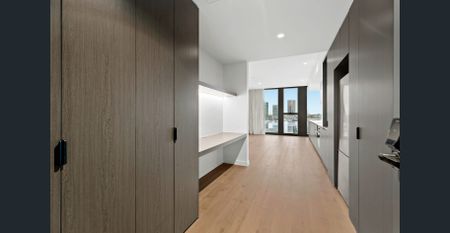 AUSTRALIAN LUXURY THAT FEELS LIKE HOME! - Photo 3