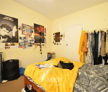 4 bedroom end of terrace house to rent - Photo 3