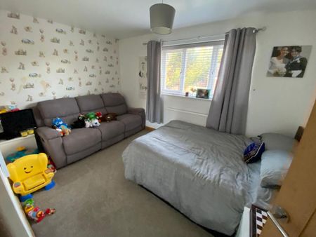 2 bedroom link detached house to rent - Photo 2