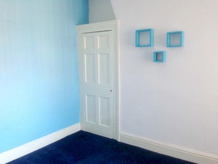 3 bedroom terraced house to rent - Photo 5