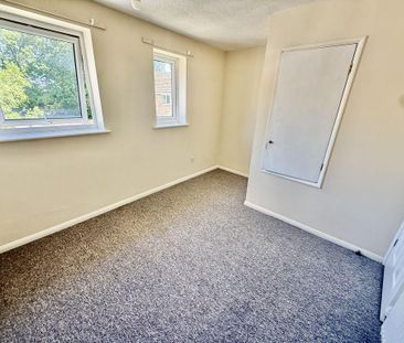 2 bedroom end of terrace house to rent - Photo 4
