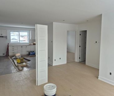 New renovated Big 4 1/2 available Feb 1st or March 1st - Photo 2