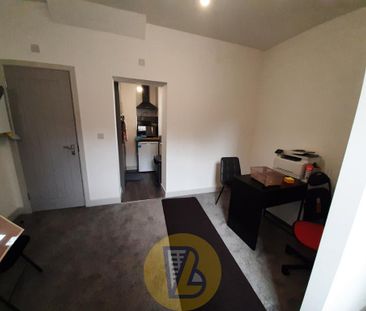 1 bedroom block of apartments to rent - Photo 3