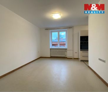 Pronájem bytu 2+1 50 m² - Photo 1