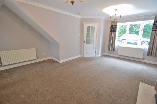 3 bedroom end of terrace house to rent - Photo 1