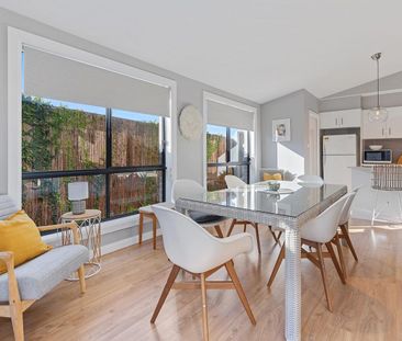 Welcome home to coastal living! - Photo 2