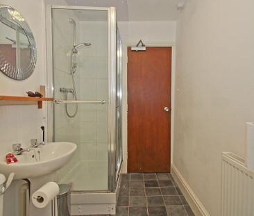 4 bedroom terraced house to rent - Photo 6