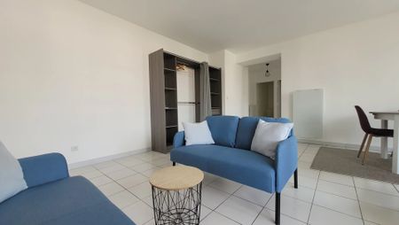 Location Appartement 3 pièces 63m² CANNES 06150 - Photo 4