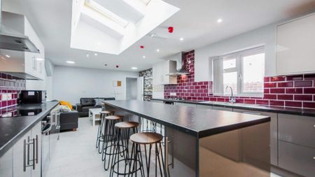 7 bedroom terraced house to rent - Photo 5