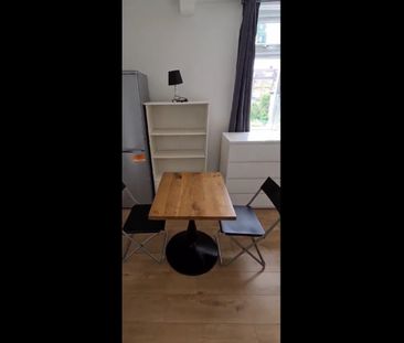 Room in a Shared House, Windsor Crescent, HA9 - Photo 1