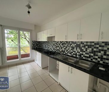 Location Appartement 3 pièces 66m² LORMONT 33310 - Photo 2