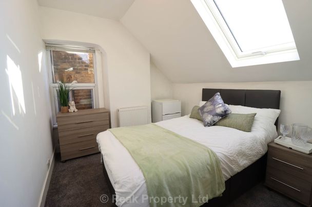 Old Southend Road, Southend On Sea - Photo 1