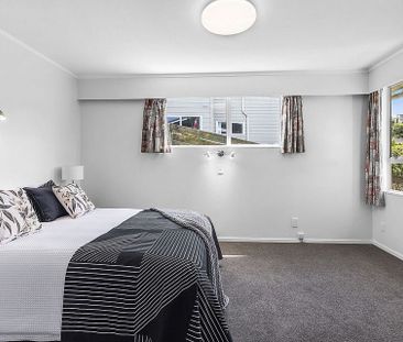 Large family home ready to move in - Photo 1