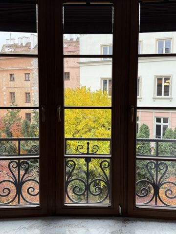 Apartament przy Krakowskim Przedmieściu - Zdjęcie 2