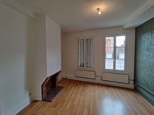 Location Appartement 3 pièces 77m² - Photo 1