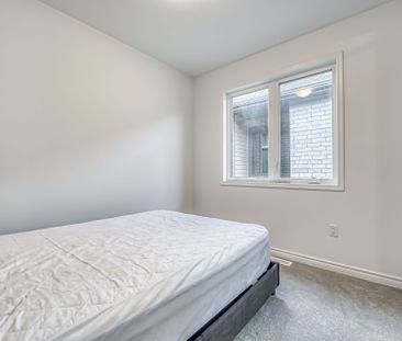 For Lease - 49 Mcbride Trail, Barrie, Ontario - Photo 4